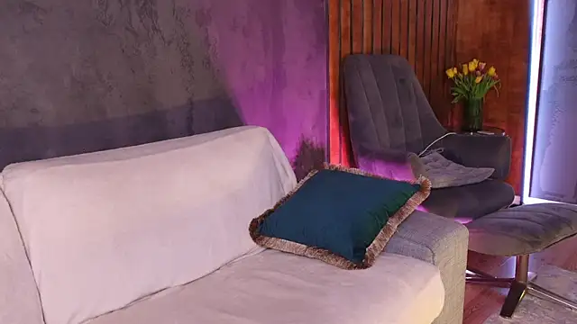 QueenMarX online show from April 7, 3:36 pm