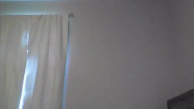 sarahkat86 online show from April 4, 10:52 pm