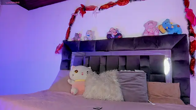 Jade rey  online show from January 11, 4:06 am