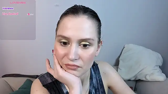 worsh1p me online show from March 11, 2:20 pm