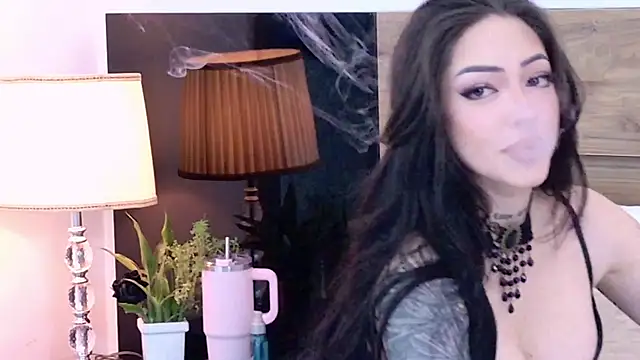 AlessandraLovi online show from July 2, 5:02 am