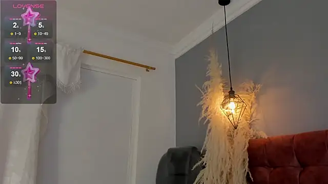 victoria decapri online show from March 28, 9:46 pm