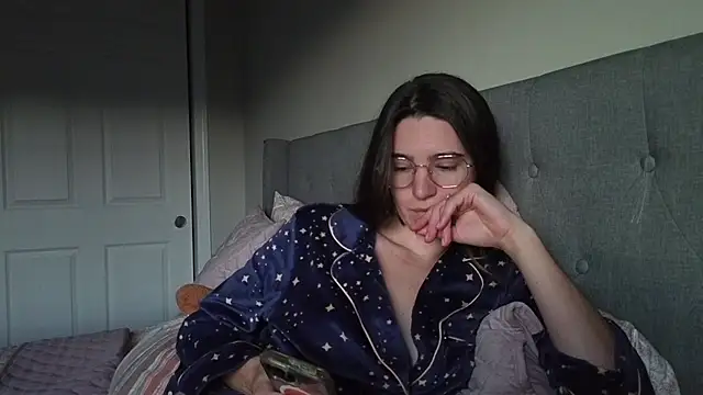 bambifarrina online show from November 15, 10:33 pm