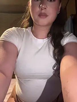 laylabliss online show from April 16, 10:34 pm