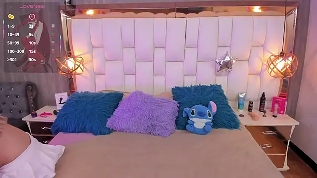 Foxxy Doll online show from March 30, 4:39 pm