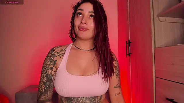 scarlett Collinss online show from March 5, 5:58 am