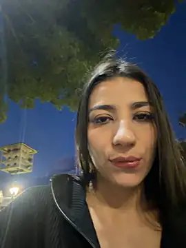 -juicy  online show from July 8, 11:40 pm