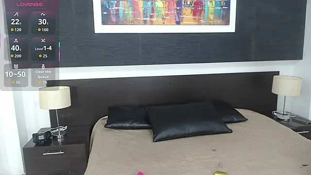 VioletLux online show from November 19, 7:36 pm