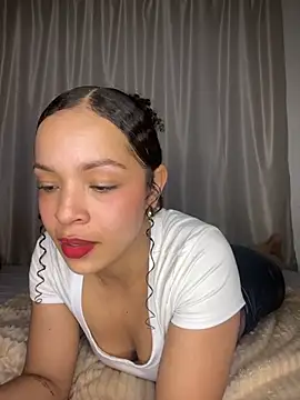 Yasmin777  online show from October 15, 10:56 pm