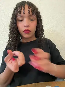 Yasmin777  online show from April 16, 9:39 pm