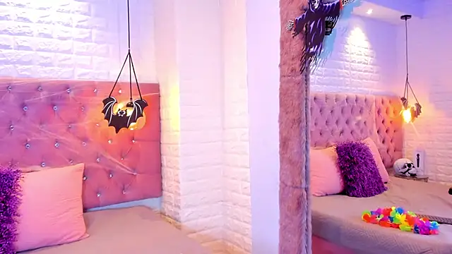 anette bennet online show from October 27, 7:30 pm