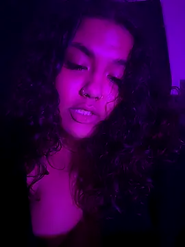 1n0nlythroat online show from September 15, 11:18 am