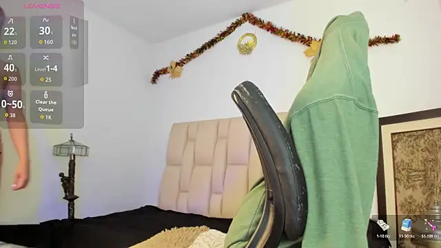 blue wxw online show from February 1, 3:05 am