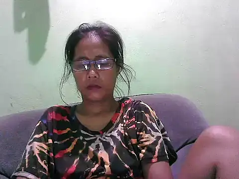 HotLadyPinay32 online show from April 8, 12:40 pm