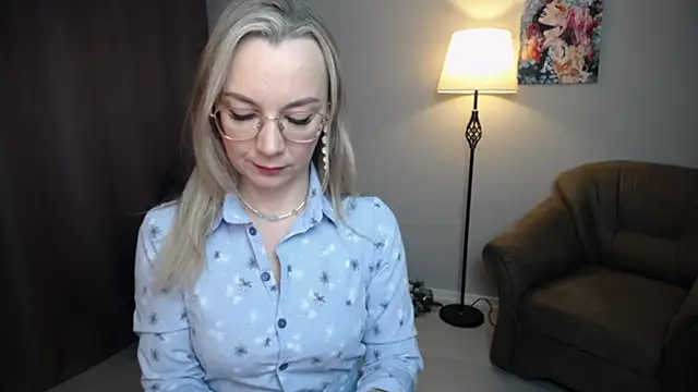 Ava Elior online show from December 19, 11:13 am