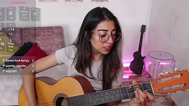 Susanahendrix online show from January 7, 6:44 pm