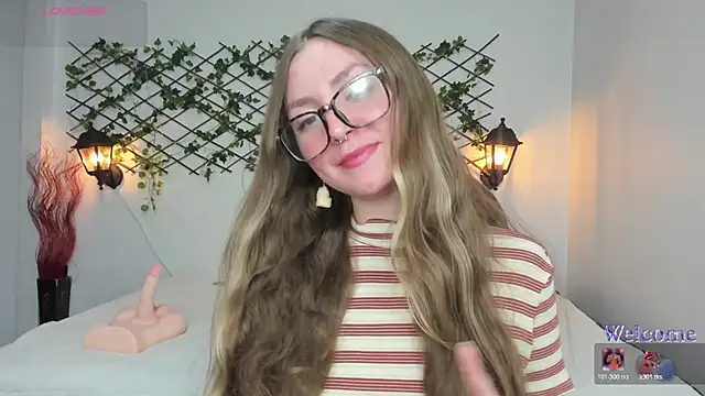 velvet  moon online show from April 23, 12:08 am