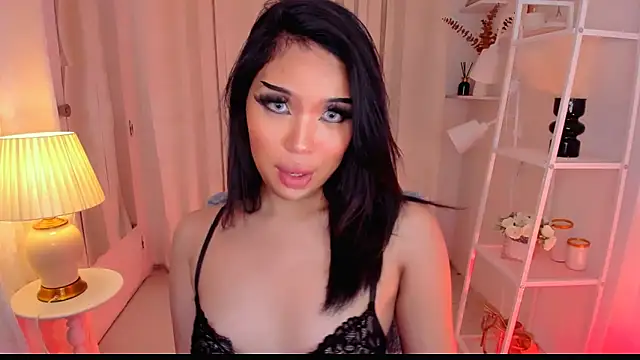 MS LUNA online show from March 8, 2:04 am