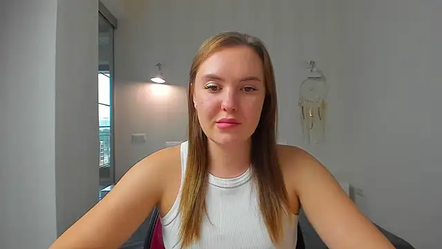 Snapshot of EmmaNorman chatting on October 5, 2:22 pm EmmaNorman online show from October 5, 2:22 pm