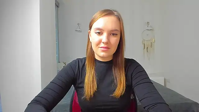 Snapshot of EmmaNorman chatting on October 12, 2:30 pm EmmaNorman online show from October 12, 2:30 pm