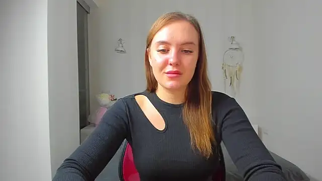 Snapshot of EmmaNorman chatting on October 7, 4:55 pm EmmaNorman online show from October 7, 4:55 pm
