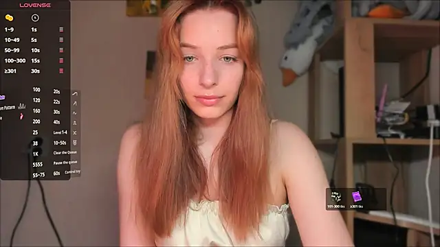 elilybby online show from April 5, 2:38 pm