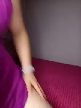 morenaq online show from December 1, 6:54 pm