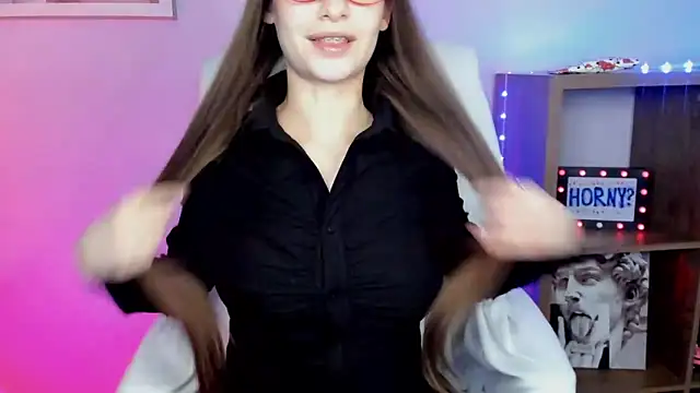 LuxMaya online show from April 2, 6:33 am