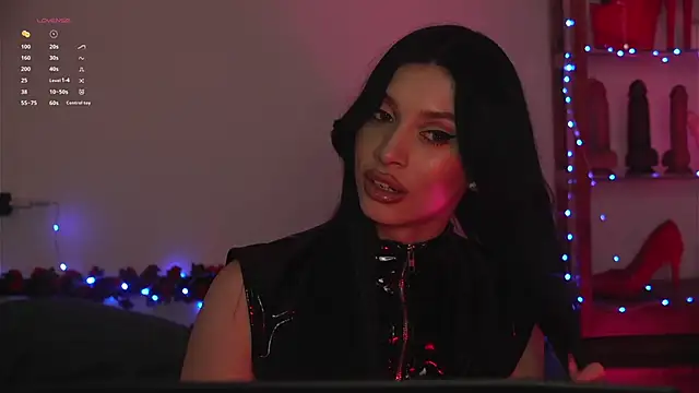 Olivia Faye online show from April 14, 4:29 pm