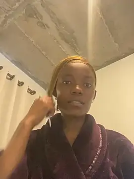 prettydollyy online show from July 18, 1:13 pm