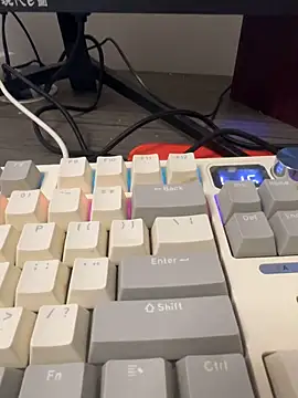 weiweiya-00 online show from December 5, 11:11 am