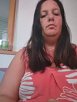 LaReginaNera online show from June 3, 6:57 pm