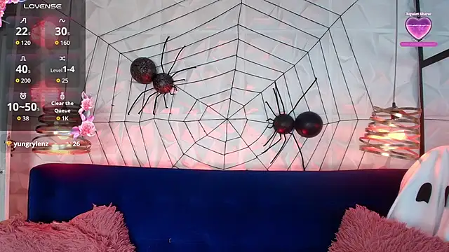 ly lulu online show from October 13, 7:05 pm