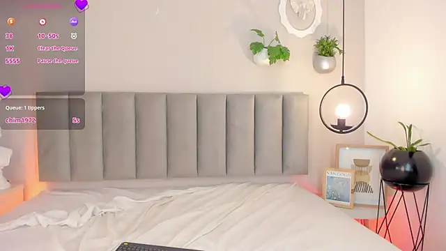 Tina curly online show from April 18, 7:58 pm