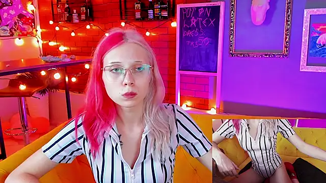 SakuraBliss online show from September 24, 5:56 pm