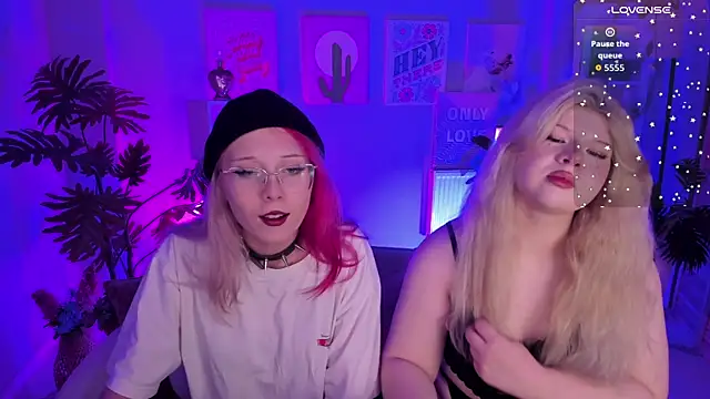 SakuraBliss online show from September 23, 5:55 pm