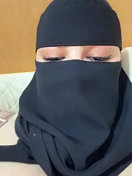  Laiali  online show from January 31, 7:11 pm