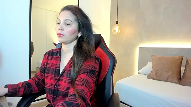 samantha 17  online show from September 18, 2:10 am