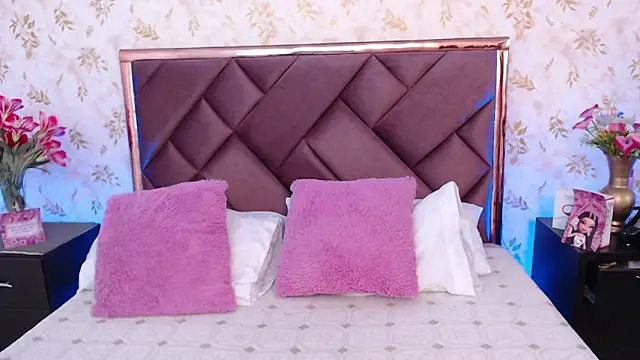 Snapshot of Eva_Alzair chatting on October 1, 6:13 pm Eva Alzair online show from October 1, 6:13 pm
