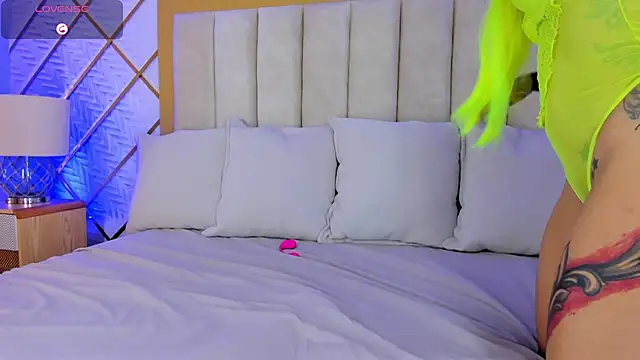 cocoamore online show from December 20, 11:47 am