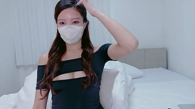 riko oxo online show from March 11, 1:10 am