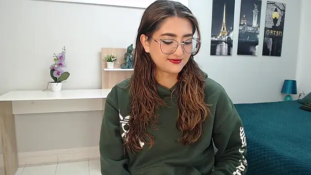 Snapshot of madame_lottie chatting on October 15, 12:41 pm madame lottie online show from October 15, 12:41 pm