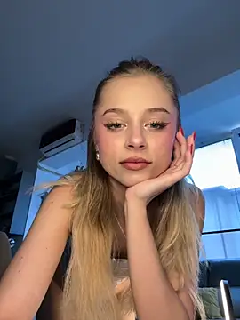 BabyAnais online show from September 14, 3:32 pm