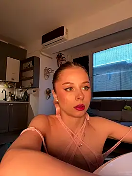 BabyAnais online show from December 14, 8:31 am