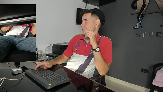 lara and danny online show from October 3, 7:30 pm