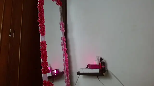 naomi campbel  online show from March 10, 8:35 pm