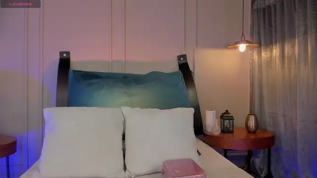 NaishaFord 1 online show from October 25, 1:35 am