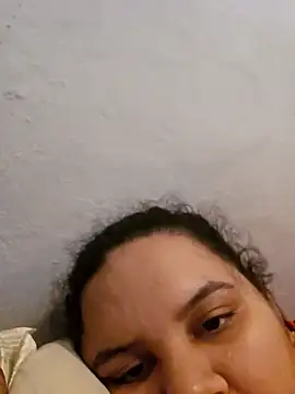 Snapshot of Gorditasexy2000 chatting on March 2, 5:08 am Gorditasexy2000 online show from March 2, 5:08 am