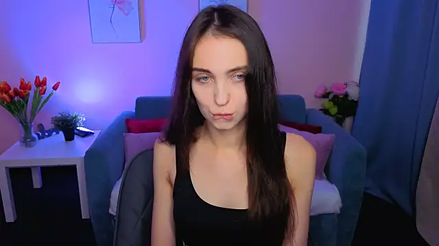 EllaSteele online show from October 5, 2:00 pm