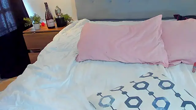 Luna Claire online show from October 21, 4:33 pm